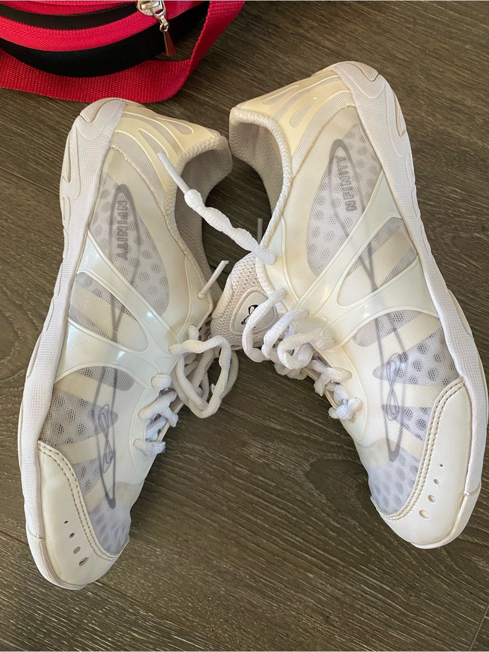 NFINITY cheer shoes 7.5 with case - Picture 8 of 8